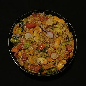 Salade fraîcheur au quinoa et crevettes